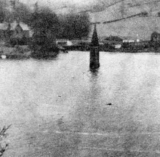 Church_tower_at_Ladybower_Reservoir.png