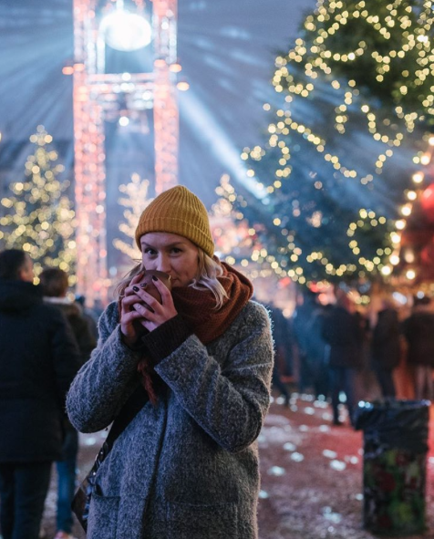 julmarknad på reeperbahn i Hamburg Tyskland