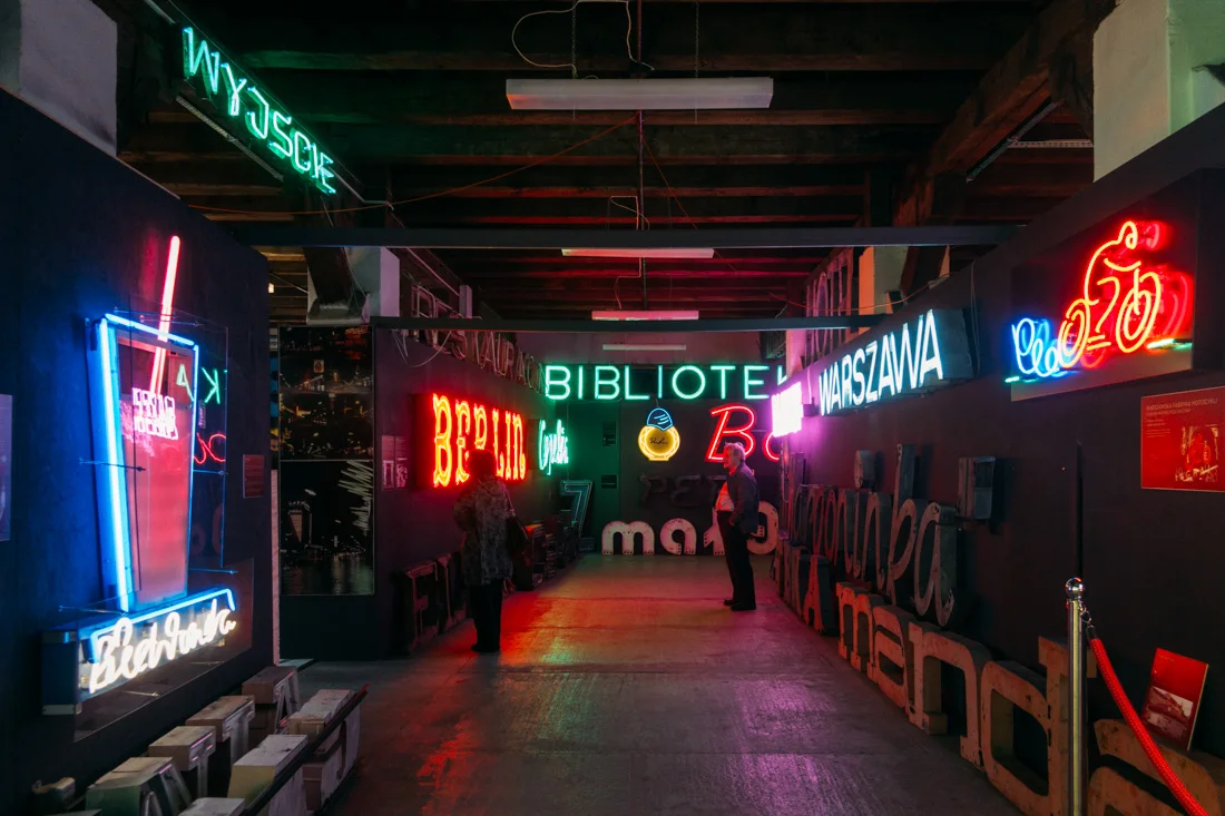 Annorlunda saker att göra i Warszawa Neon museum