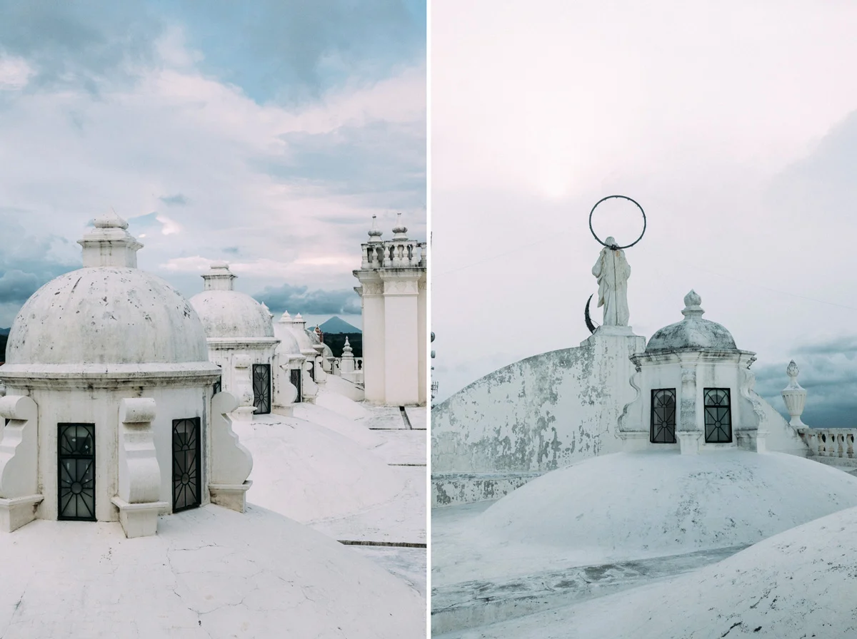 På taket Leons katedral i Nicaragua