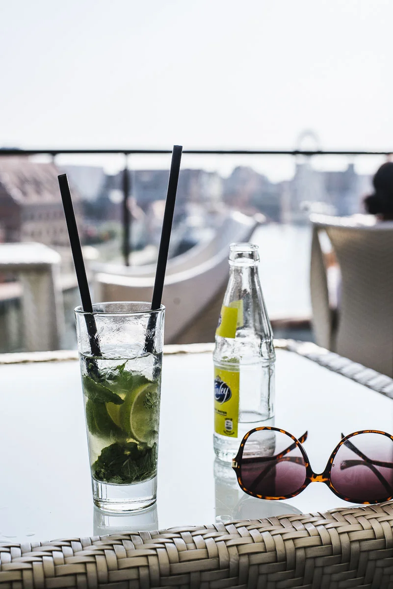 Besök Gdansk bästa bar och vackraste utsikt på Hilton hotells takterrass under din weekendresa