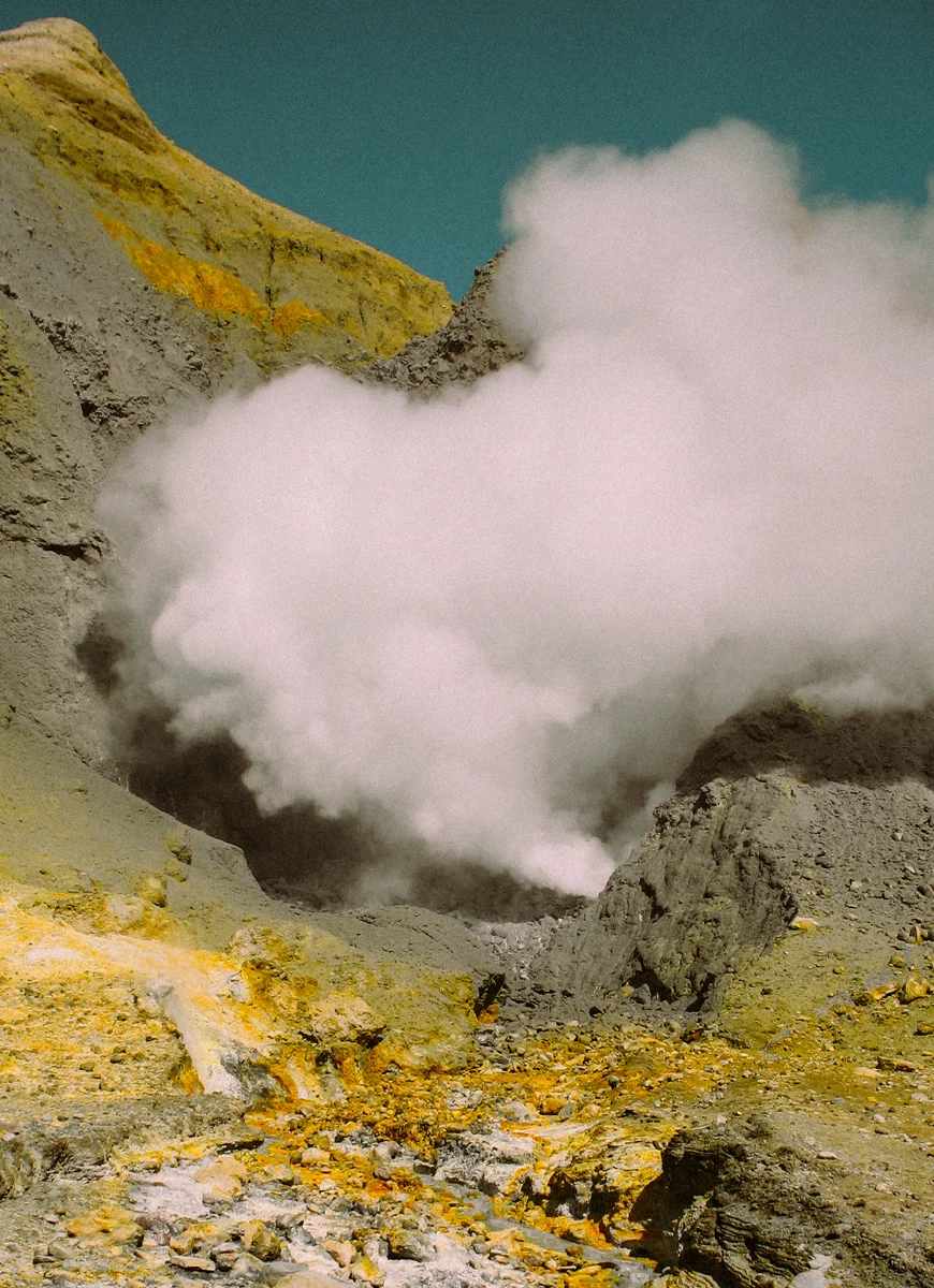 Tips på saker att göra på Nya Zeeland norra ö, besök den aktiva vulkanen White island.