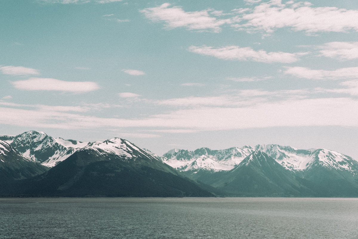 Hyra bil och köra runt på halvön Kenai i den amerikanska delstaten Alaska