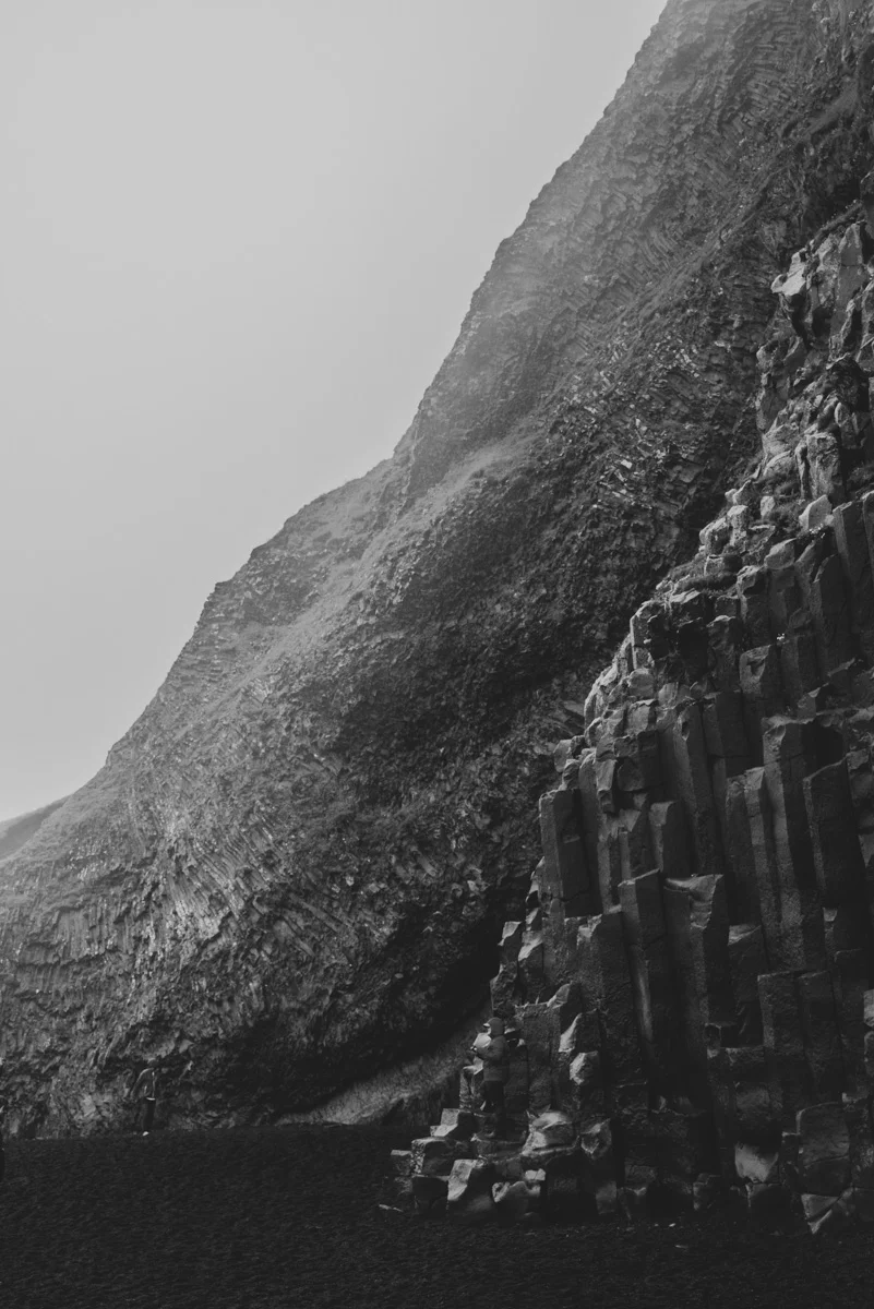 4 saker att se och göra på södra Island - besök den svarta stranden Reynisfjara