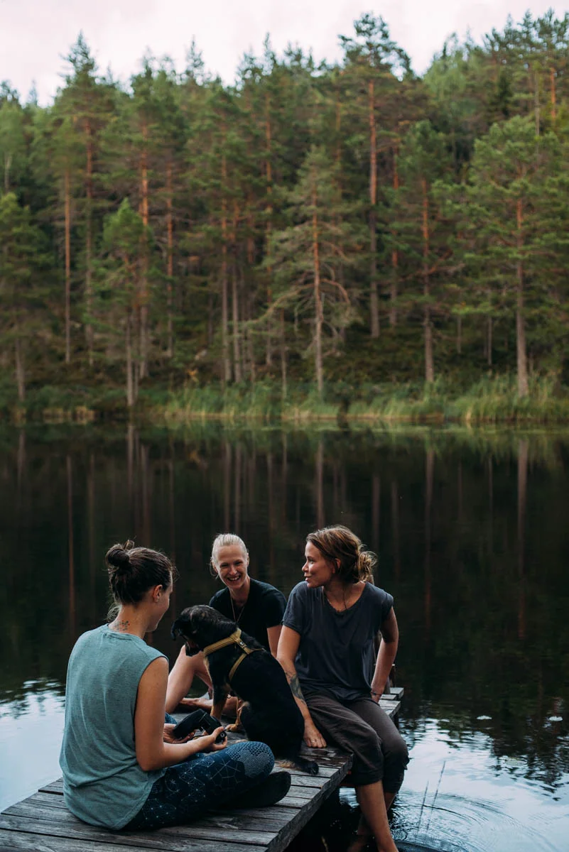Stugan vid den spegelblanka tjärnen
