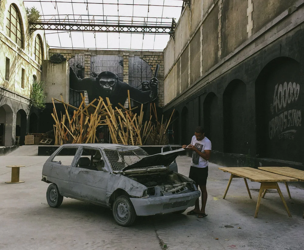 Nergångna militärhangarer i Bordeuax