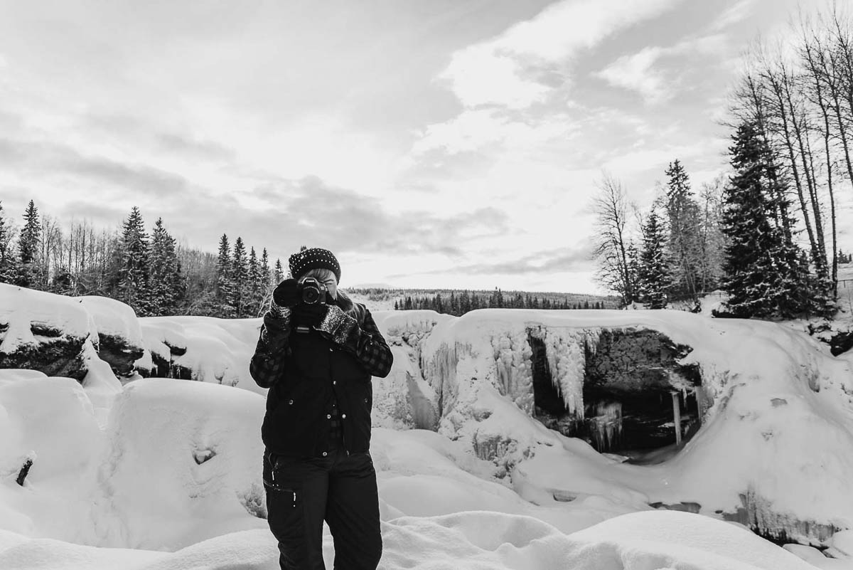 Gör en utflykt från Åre och vandra på det frusna Ristafallet i Jämtland