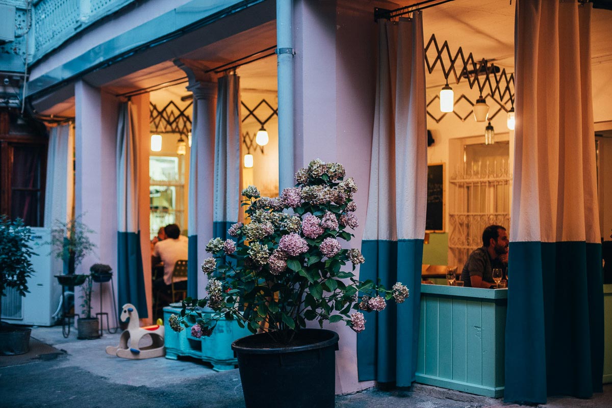 restaurang ezo är ett tips från min guide till bra restauranger och barer i Tbilisi