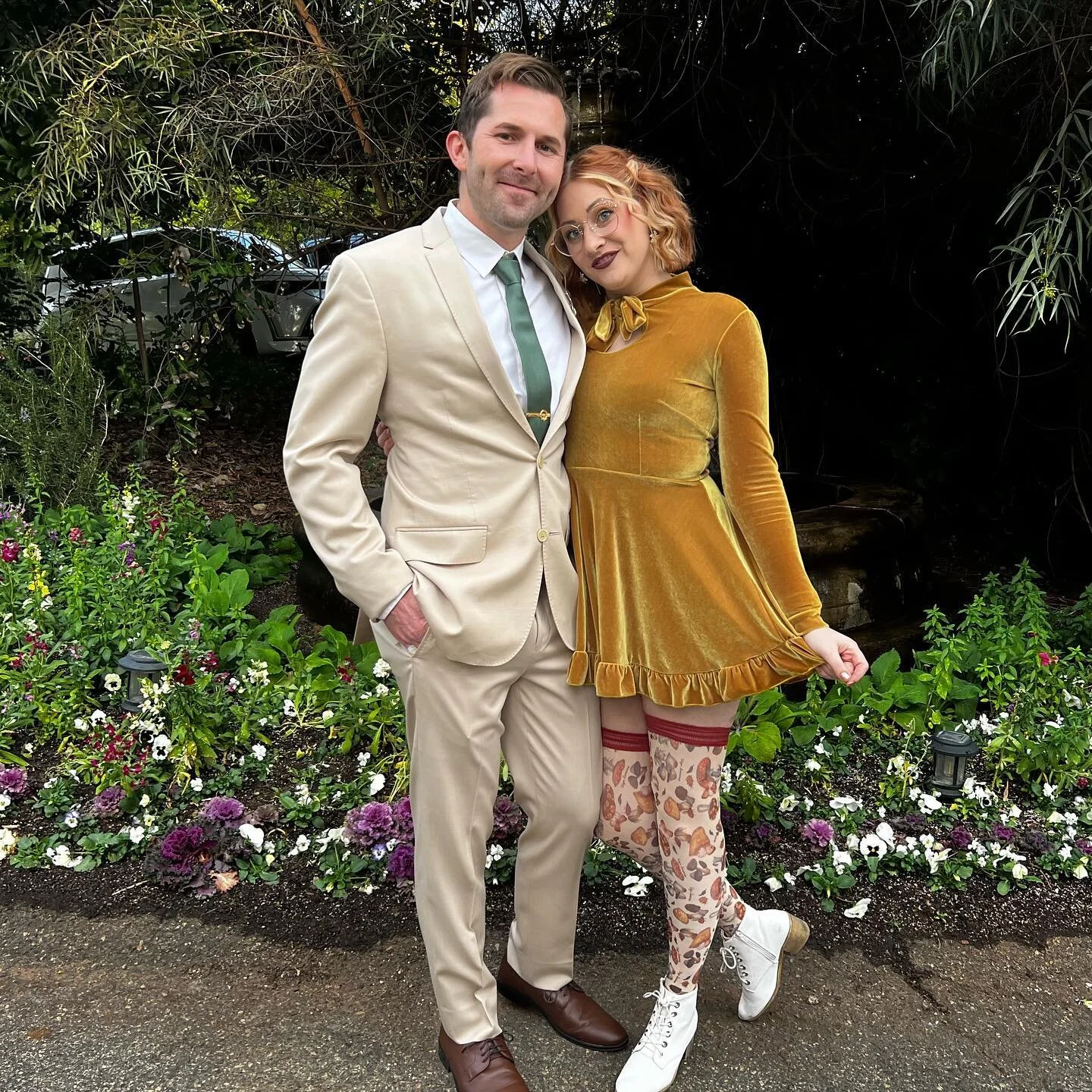 V-Day post of appreciation to the most lovely lady in the world @itsdayeannehutton who I am honored to wake up next to everyday&hearts;️🧚🏼&zwj;♀️

And also a huge CONGRATULATIONS to @dadelza and @maidofmight getting married 🥳 this weekend 

Someth