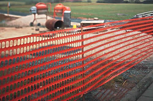 Safety and Tree Protection Fencing Tree Protection Fence Fabric tree protection fence is a versatile barrier consisting of wide orange horizontal bands, giving high visibility for a wide range of applications. The material is lightweight and economical, yet tough enough to ensure a long life of normal use.