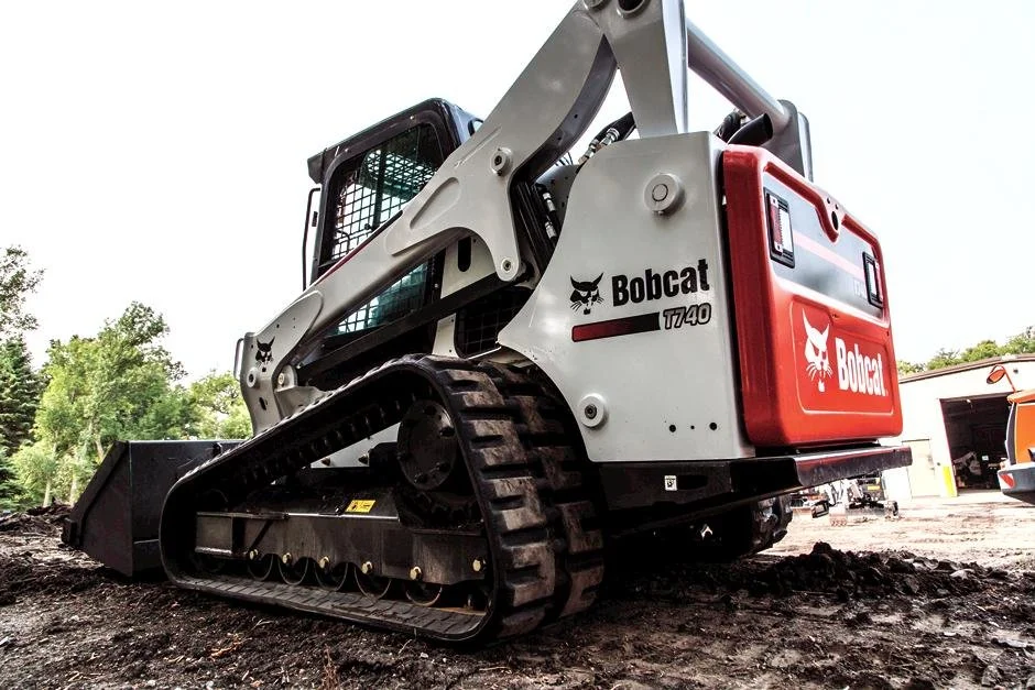 Накидные резиновые гусеницы на bobcat s530. Накидные резиновые гусеницы на bobcat s530. Гусеницы на bobcat. Гусеница стальная 7222581 bobcat. Бобкэт t650.