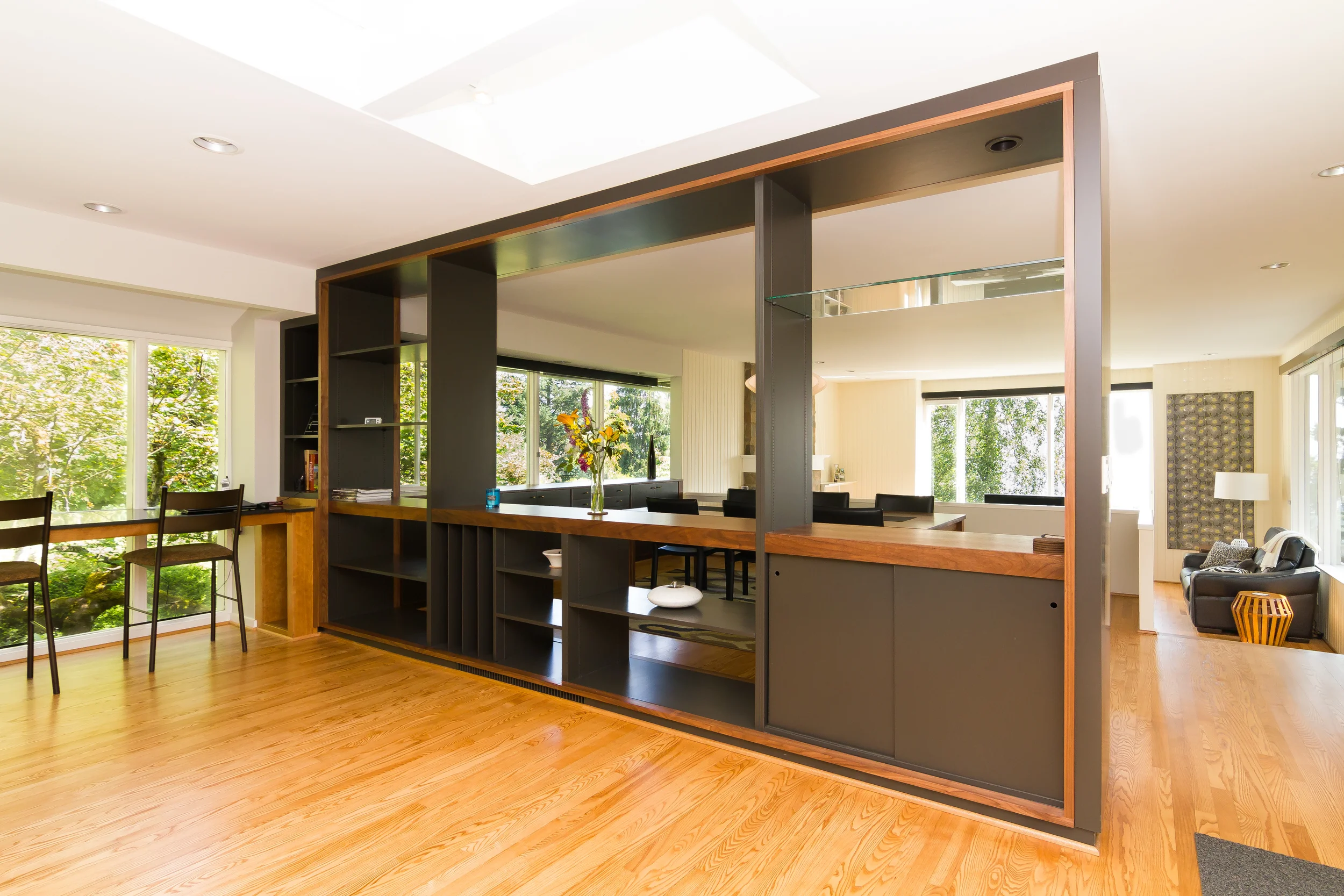 A Room with a View—Divider Detail