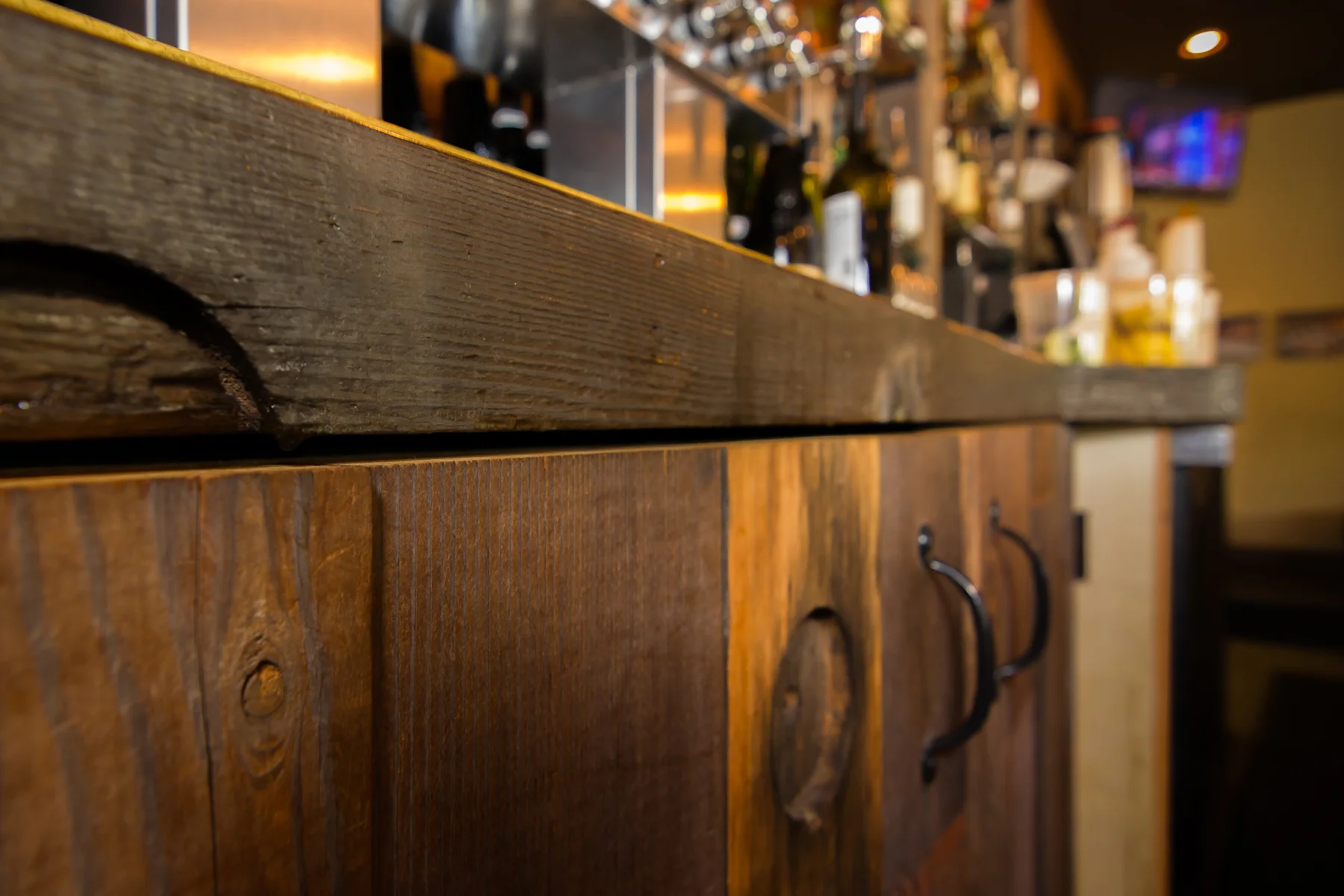 bar corner detail.jpg