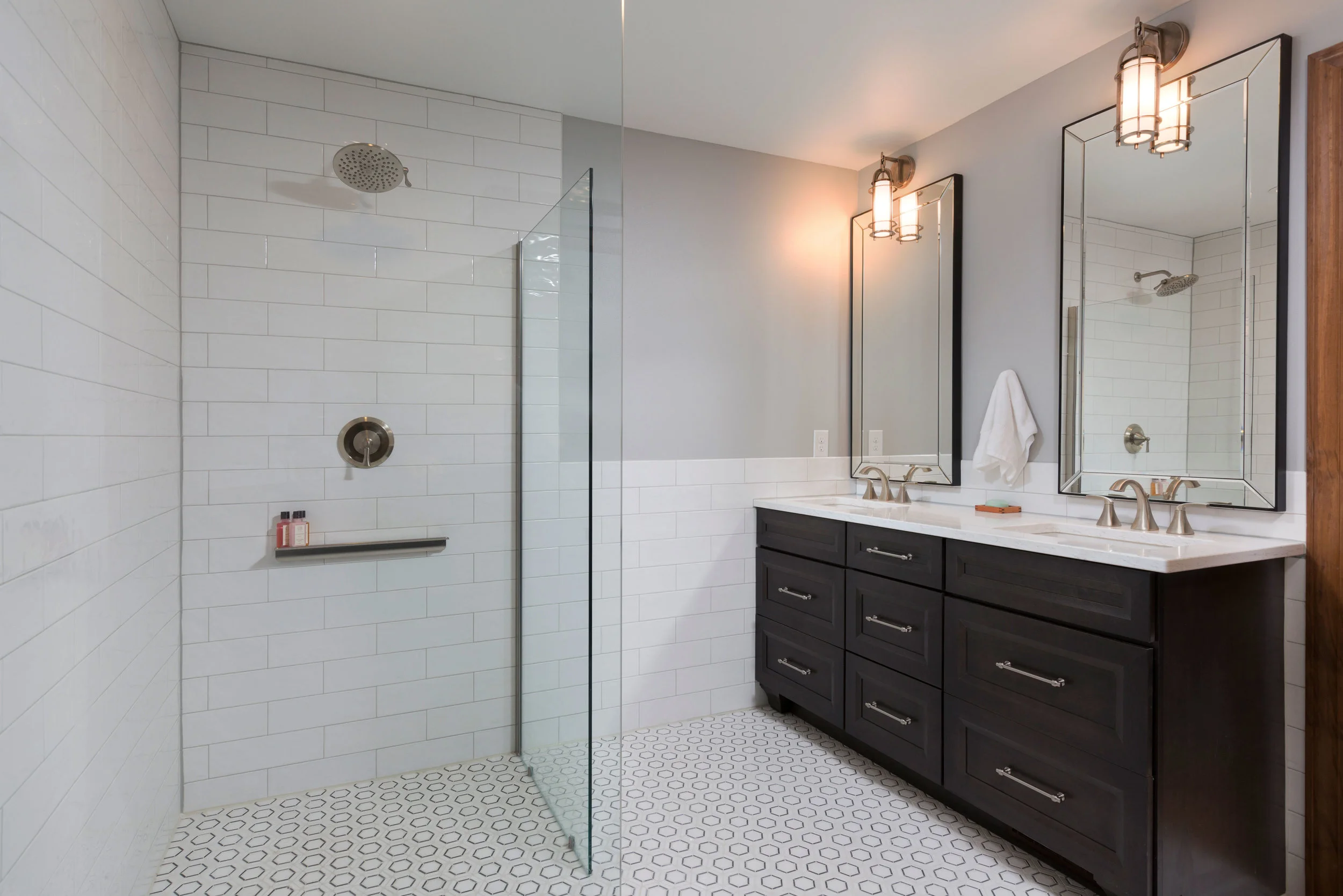 JZID-Lafayette-Bath-Wide-Angle.jpg