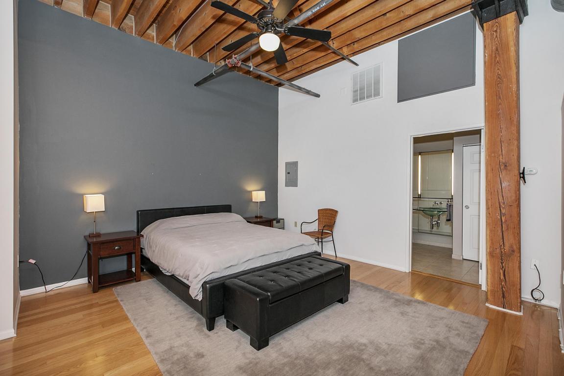 JZID-WaterStCondo-Before2.jpeg