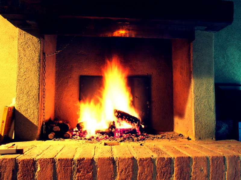 Peter captured this long exposure of the fire that warmed us all day.