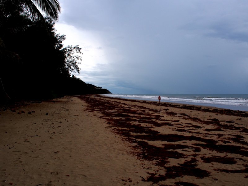 The walk along the beach to Port Douglas