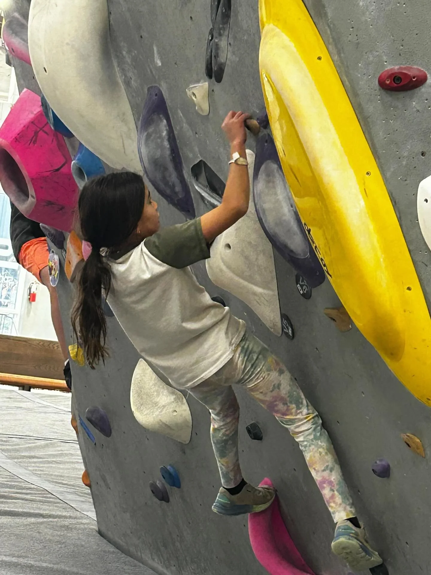 FULL SEND FRIDAY! Find your footing and reach for the next hold  in everything you do. 🧗#gowestcamps #gowest #adventureawaits #tinybutmighty