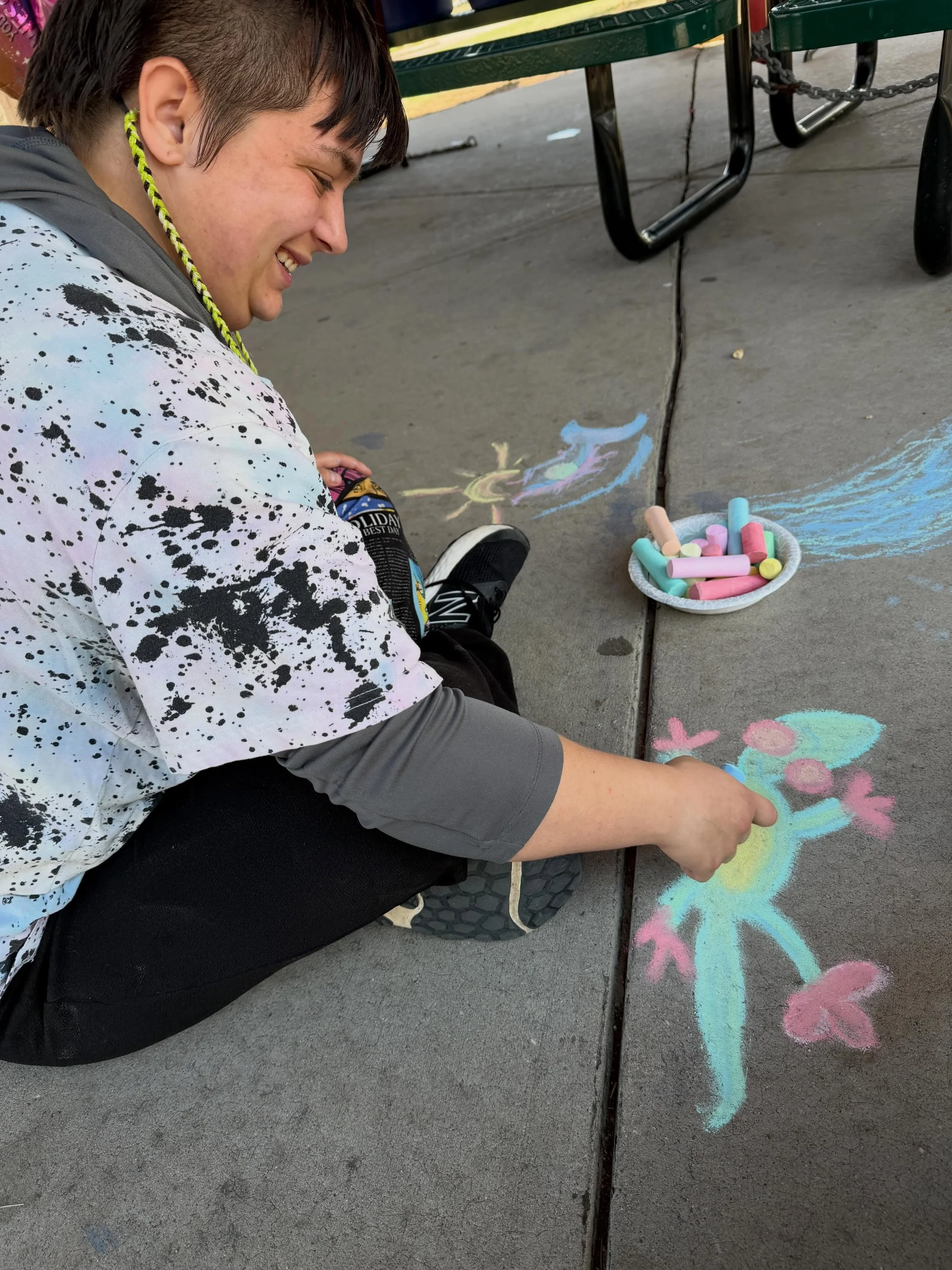 Kicking off staff training weeks with a little get together at the park. It was so fun getting to meet some of our new staff, definitely going to be good vibes this summer! 😎 AND our unit leader Sage has set a Go West record for fastest beaded lizar