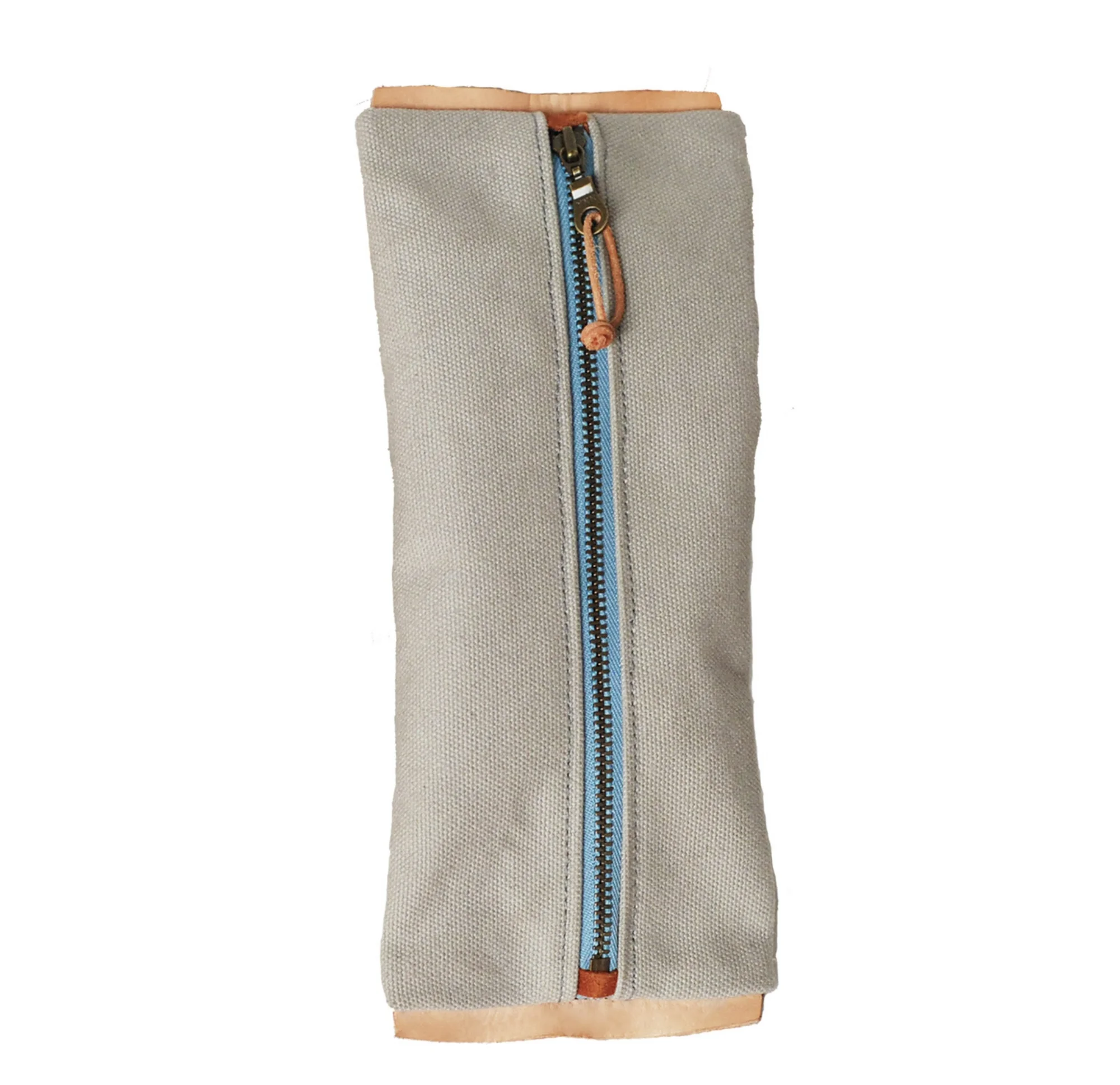 Greytravelpouch.jpg
