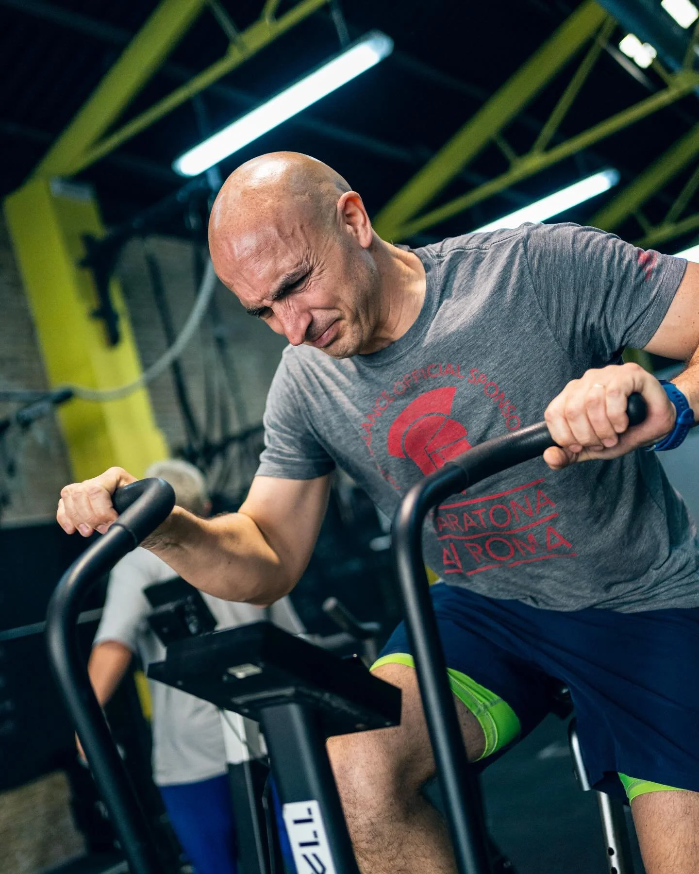 En Full CrossFit te entrenamos para llevar una vida saludable, divertida y en constante mejora 💪🔥
 Este verano es el momento perfecto para dar el paso. Ven a conocer cualquiera de nuestros centros y entrena con Coaches experimentados que te acompa&