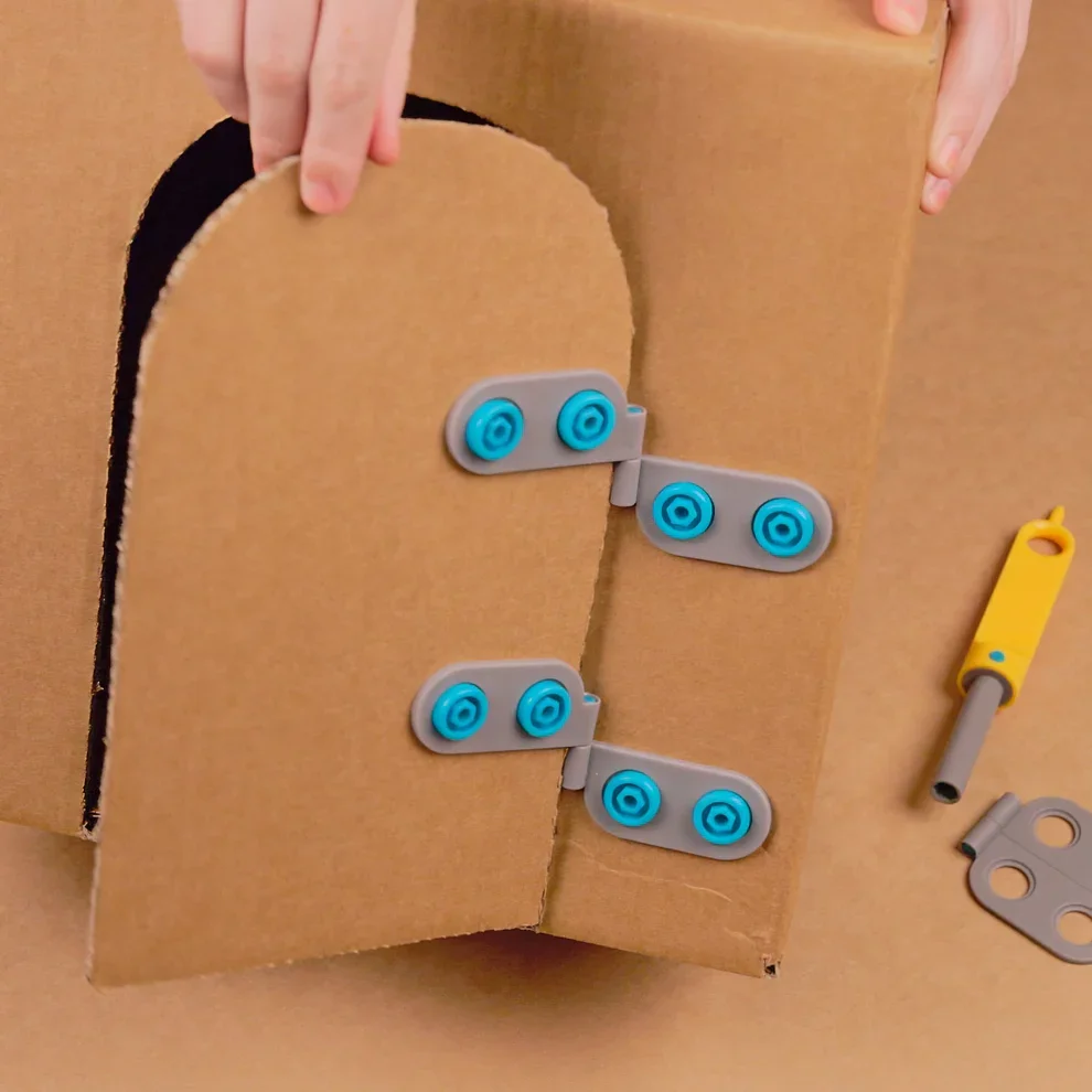 5 Makedo_Spin-Hinge_04_x2048_a7b32a47-bae5-42c7-a6d1-943c9c1295f4.webp