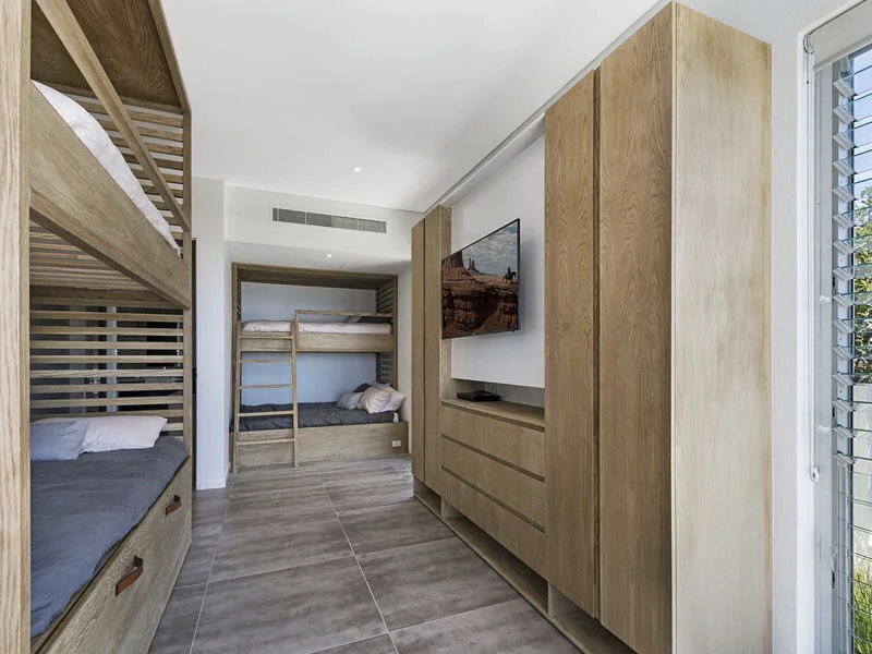RossBunkRoom2.jpg