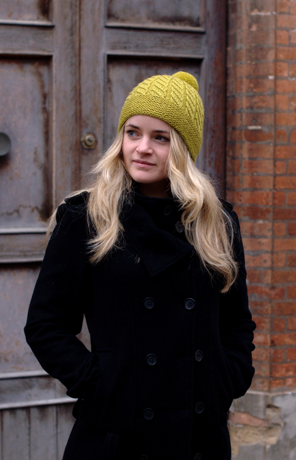 Skelter split brim pompom Hat knitting pattern