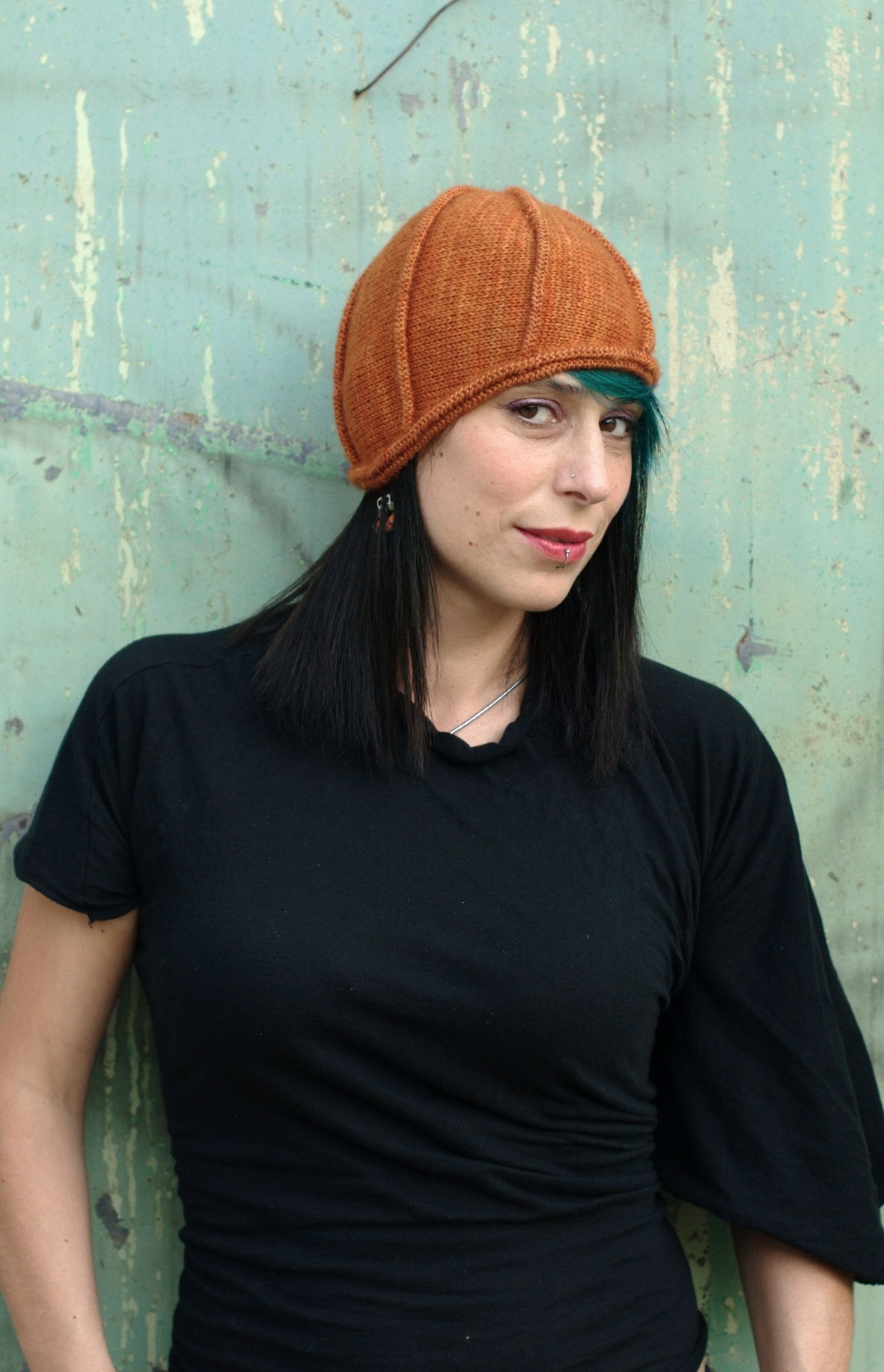 Asymloche sideways knit Hat pattern