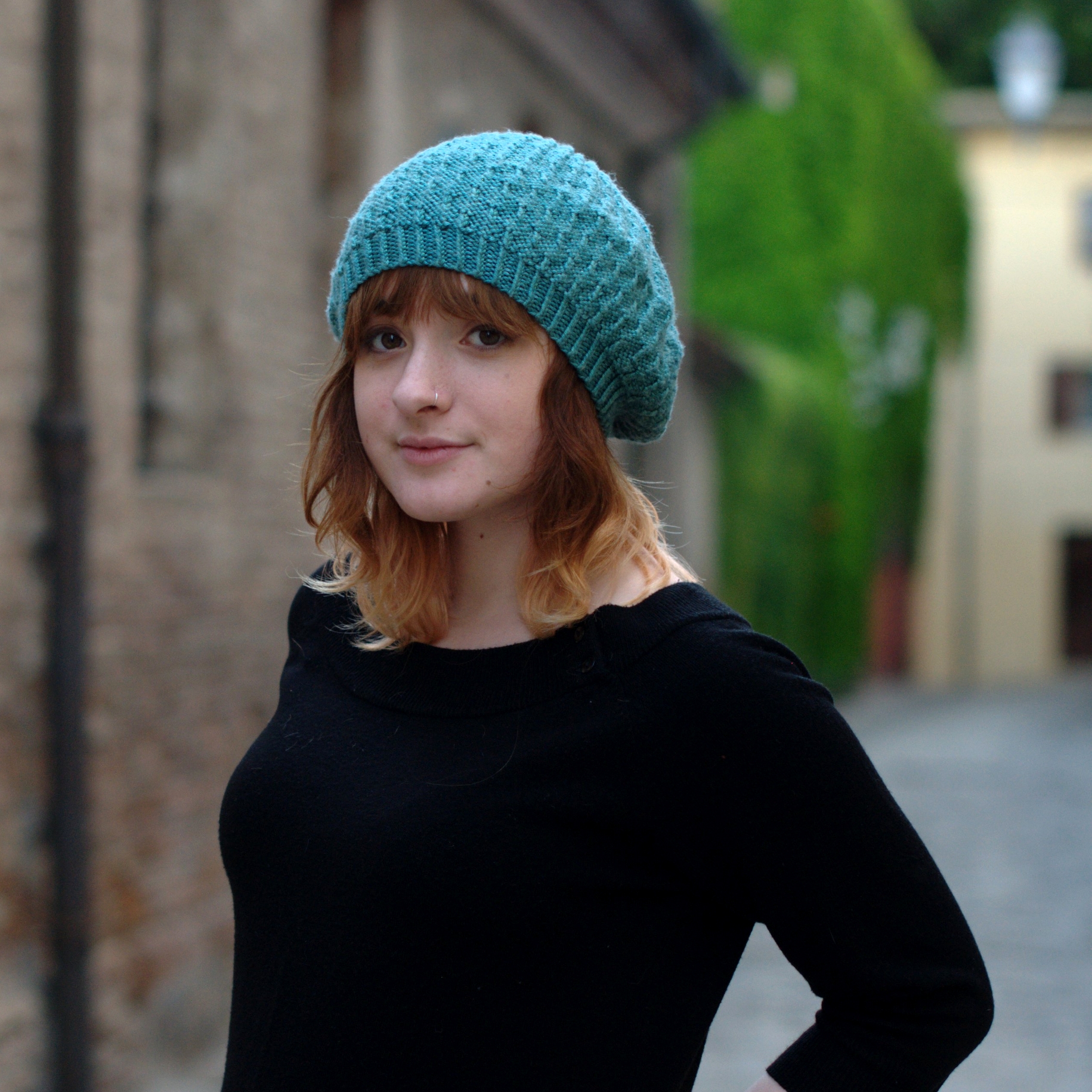 Annular beret pattern