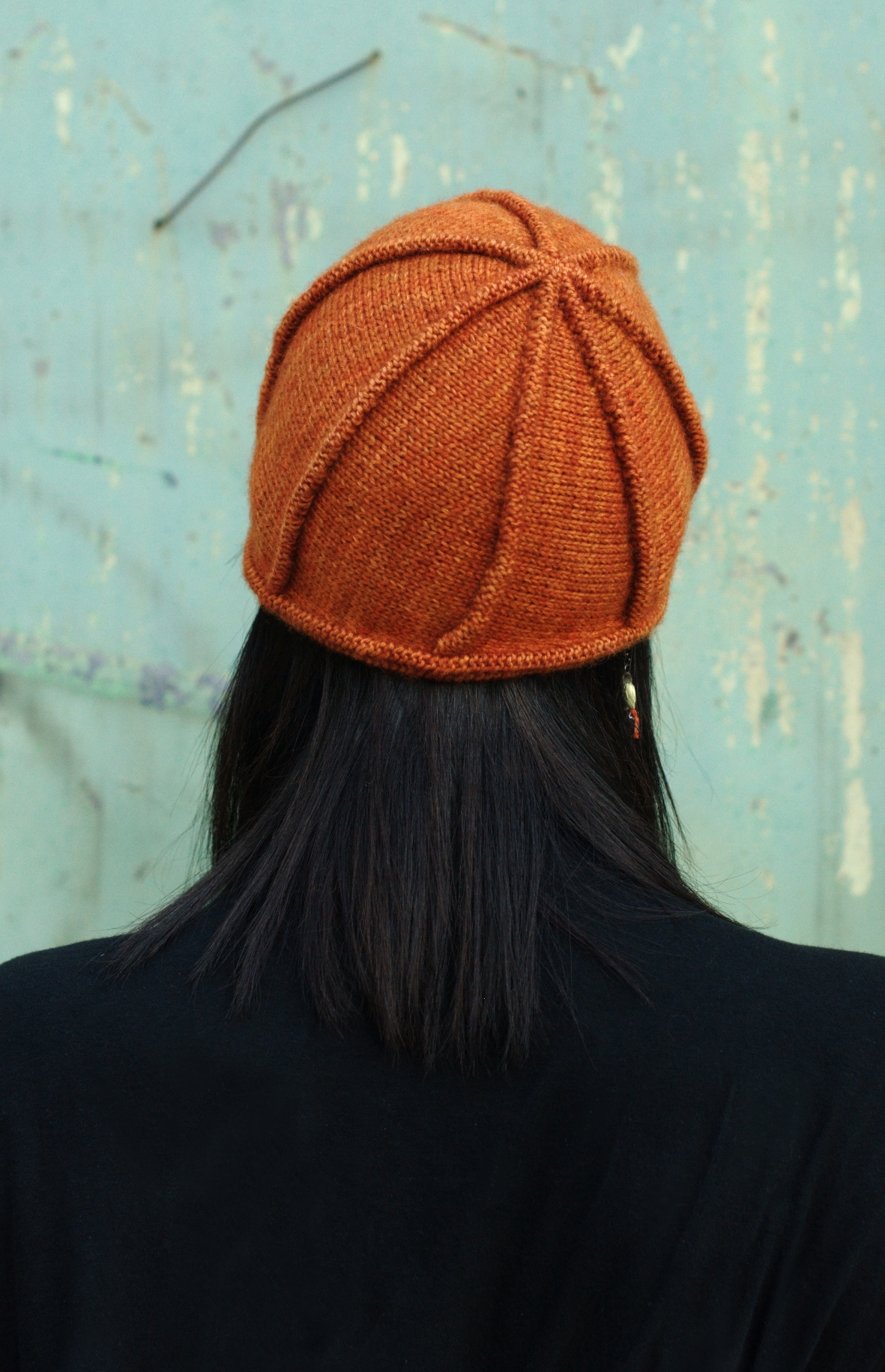 Asymloche sideways knit Hat pattern