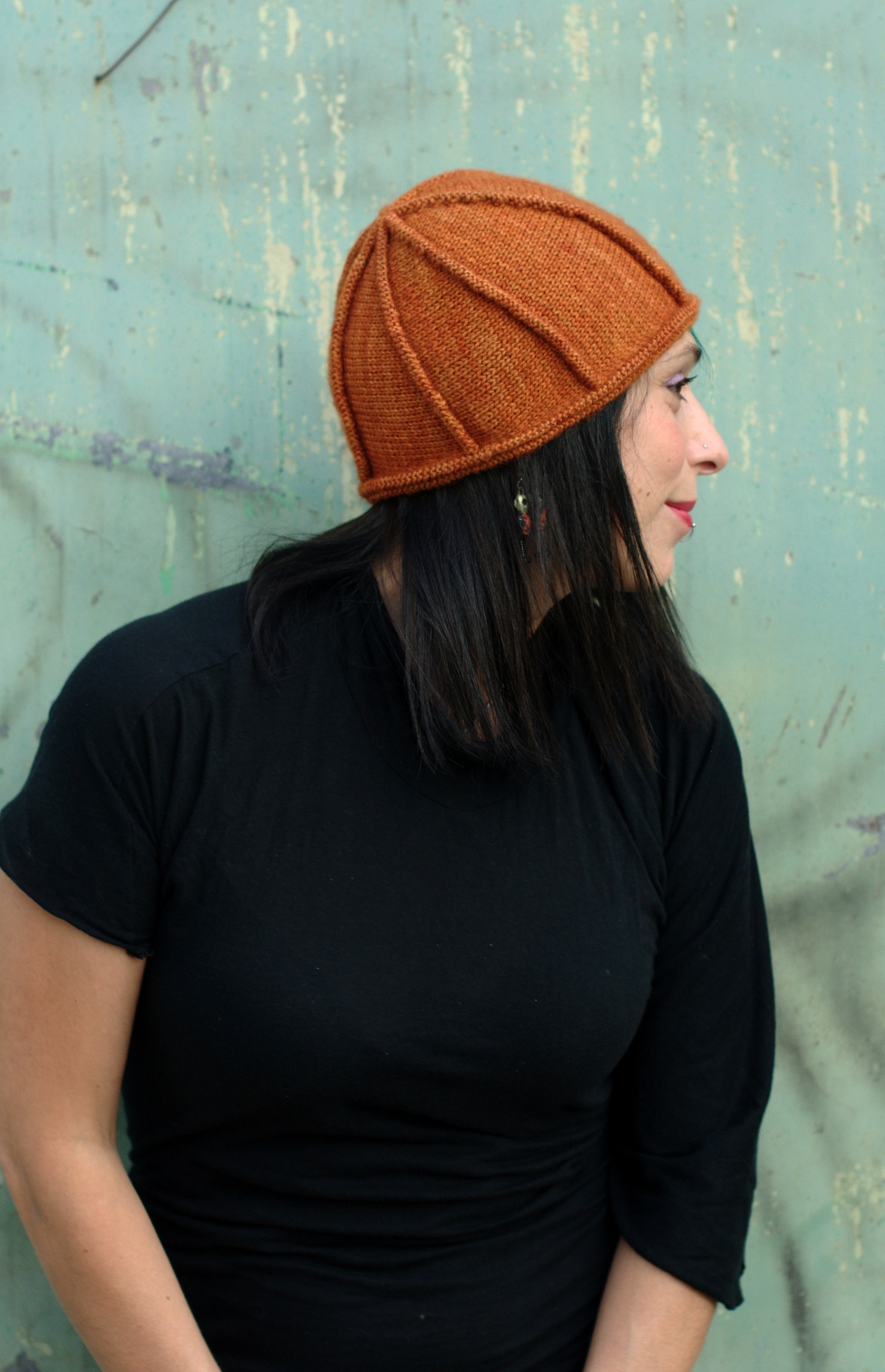 Asymloche sideways knit Hat pattern