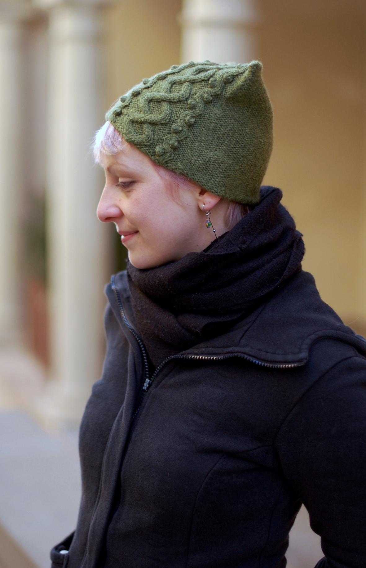 Floralys asymmetrical cable Hat knitting pattern