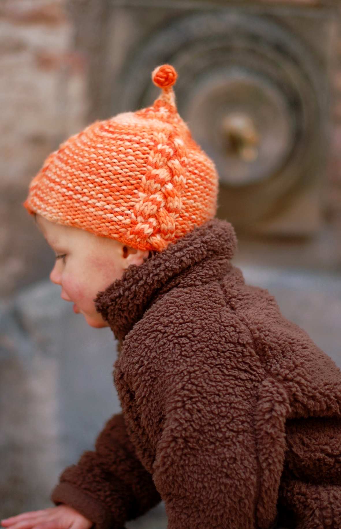 Lollie cable pixie Hat knitting pattern