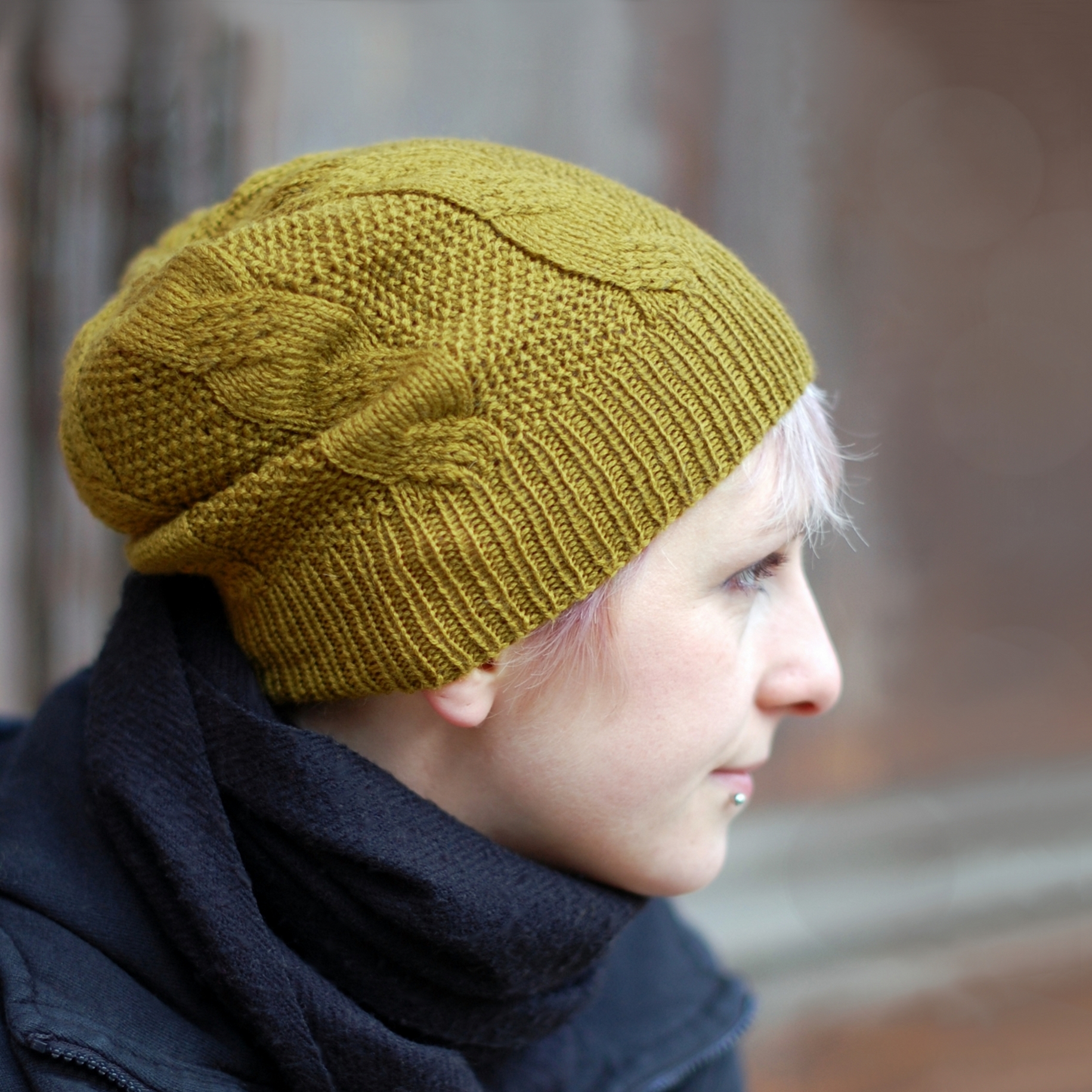 Slable slouchy cable Hat knitting pattern