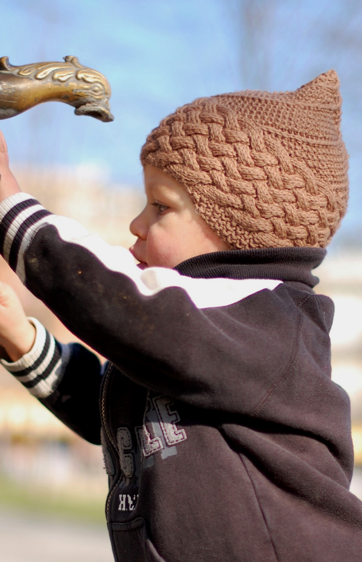Brownie cable pixie Hat with earflaps knitting pattern