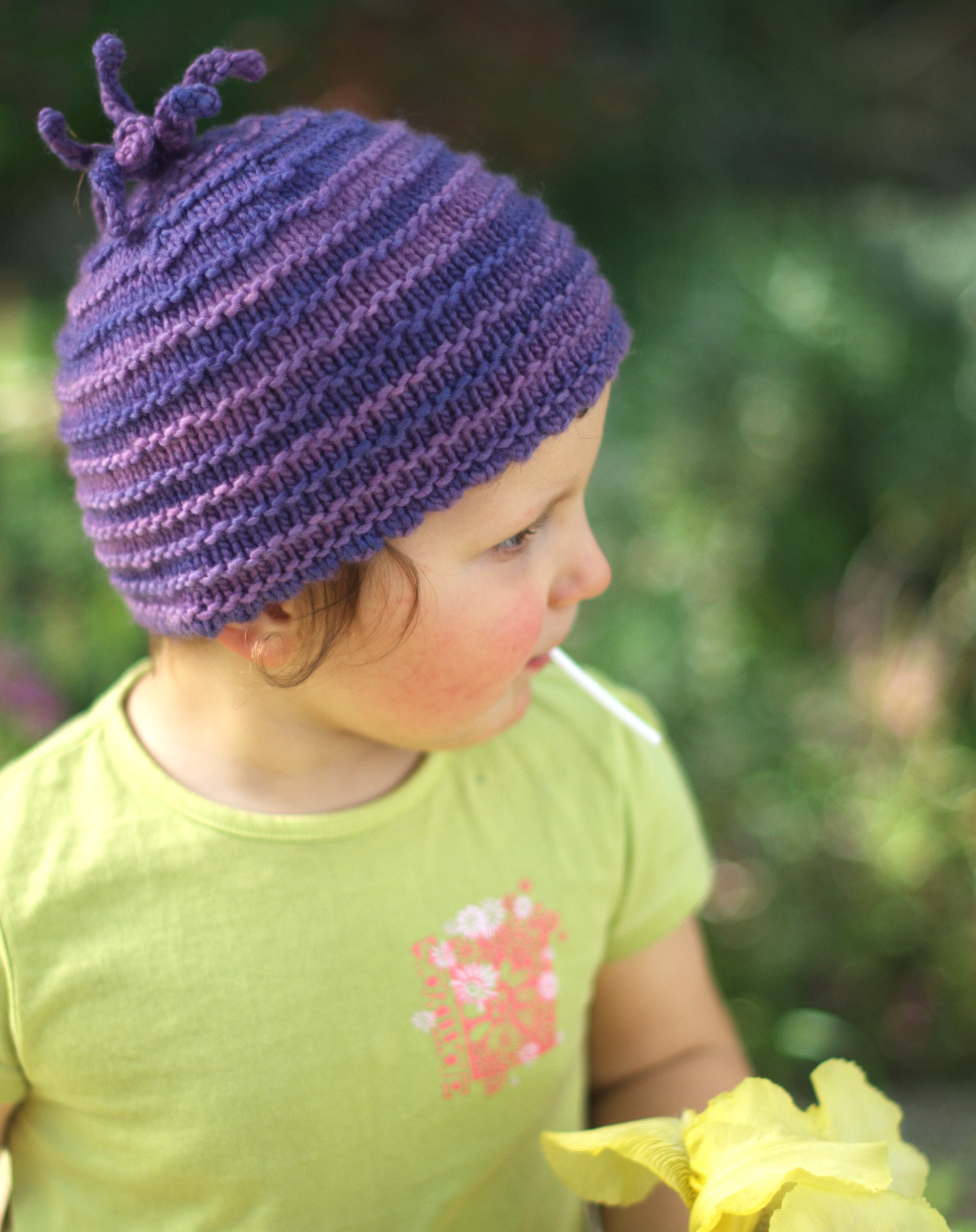 Pootle childs Hat knitting pattern for variegated yarns