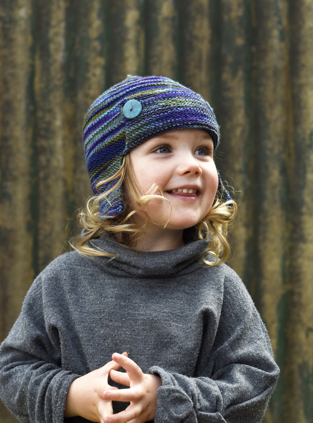 Aerial earflap aviator Hat knitting pattern for sock yarn