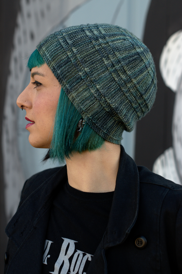 Circled 2 sideways knit concetric circles slouchy Hat pattern