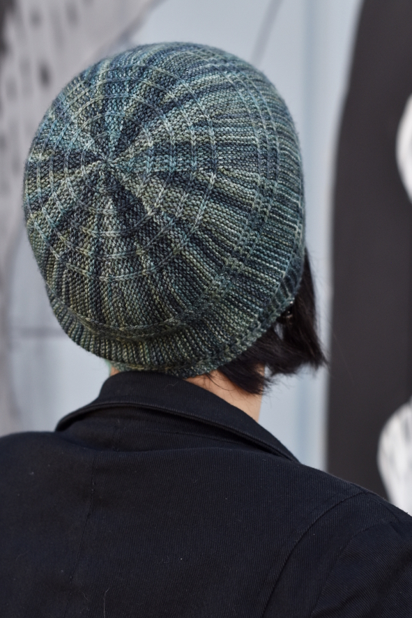 Circled 2 sideways knit concetric circles slouchy Hat pattern