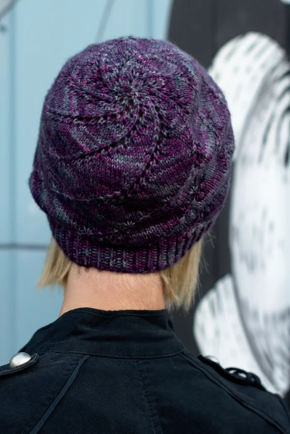 Mulinello spiral slouch Hat hand knitting pattern