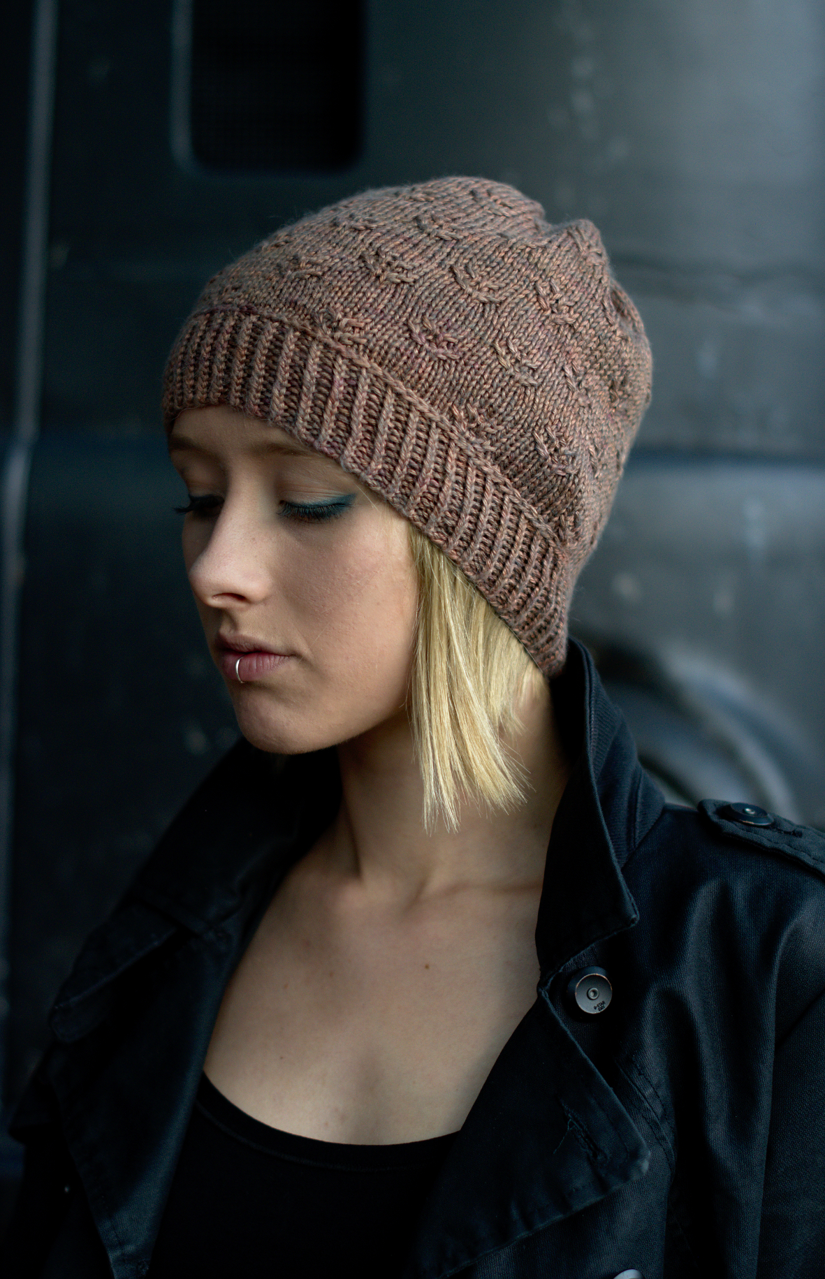 Ponderosa slouchy hat hand knitting pattern for DK yarn