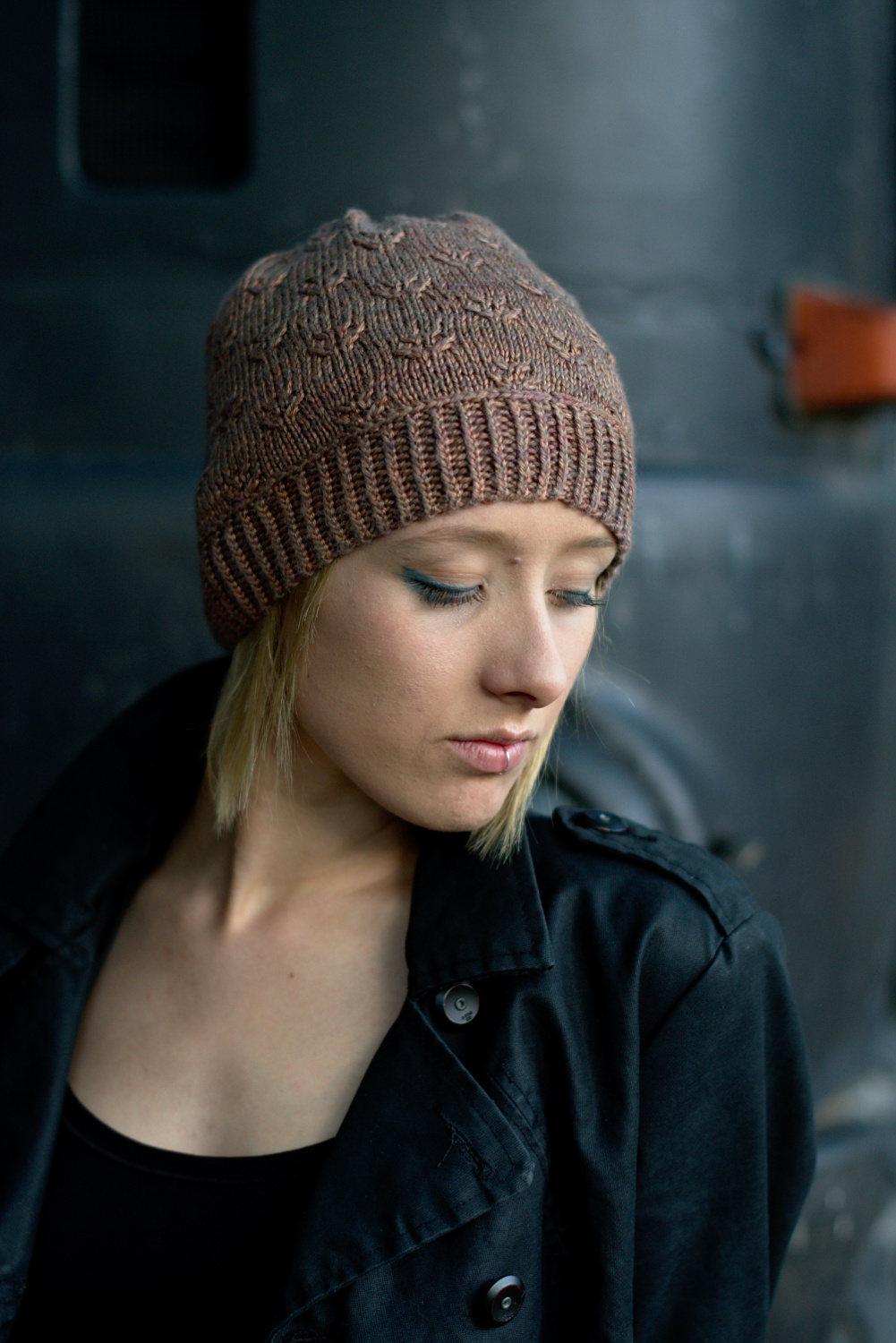 Ponderosa slouchy hat hand knitting pattern for DK yarn