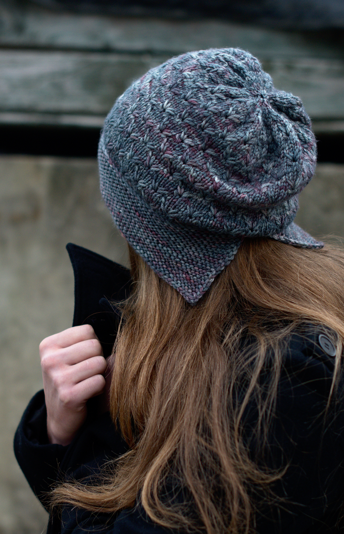 Lifted slouchy bonnet hat hand knitting pattern for worsted weight yarn