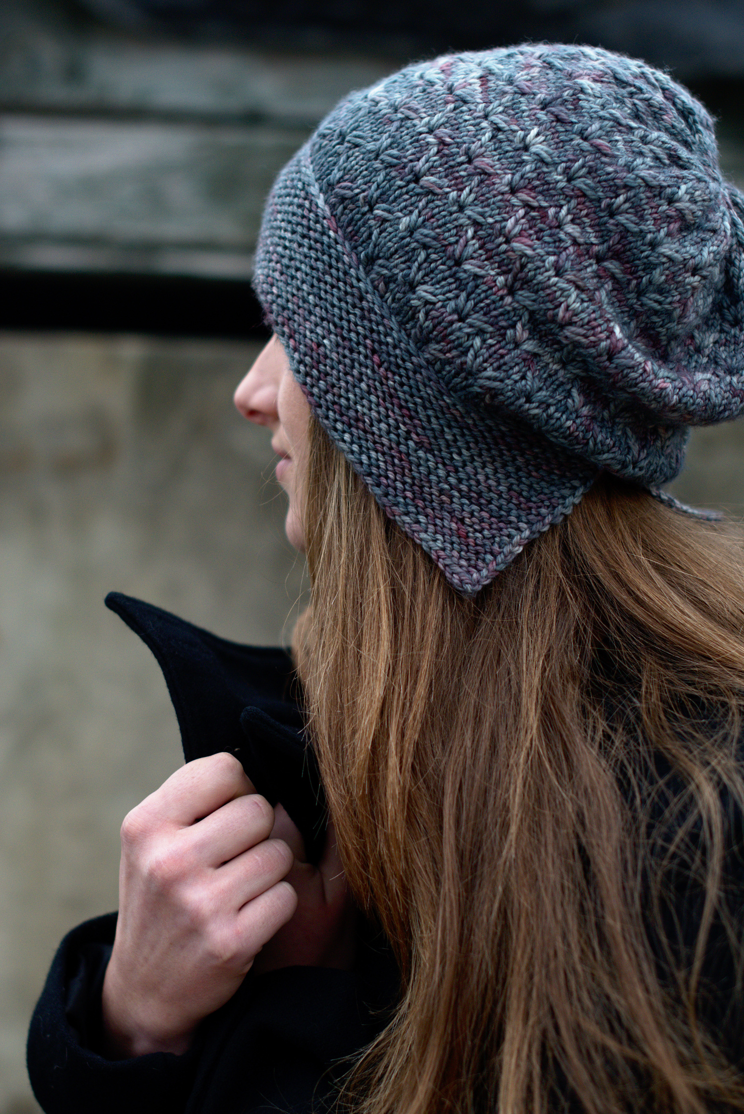 Lifted slouchy bonnet hat hand knitting pattern for worsted weight yarn