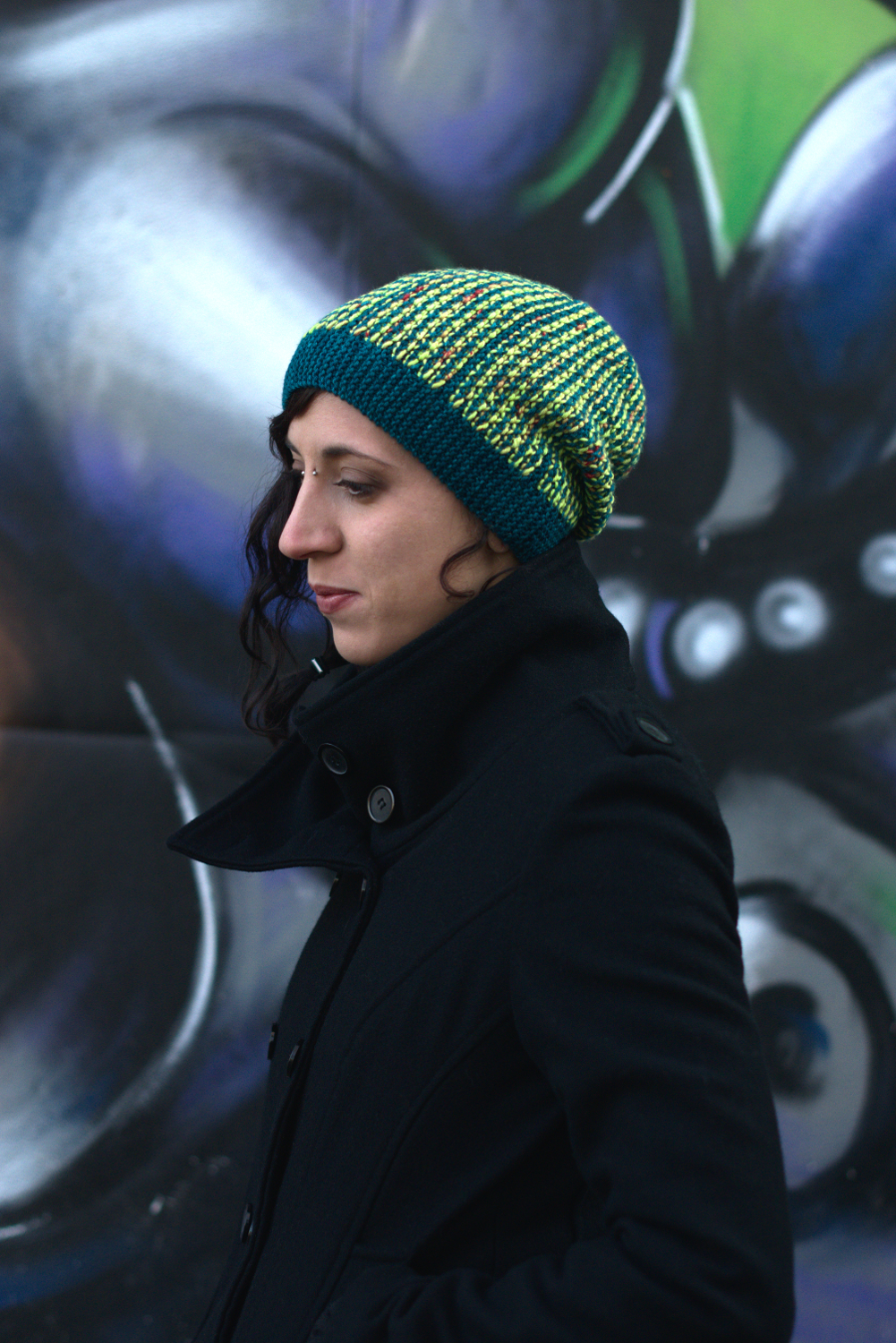 Kourserb reversible sideways knit slouchy hat in two colours for dk yarn