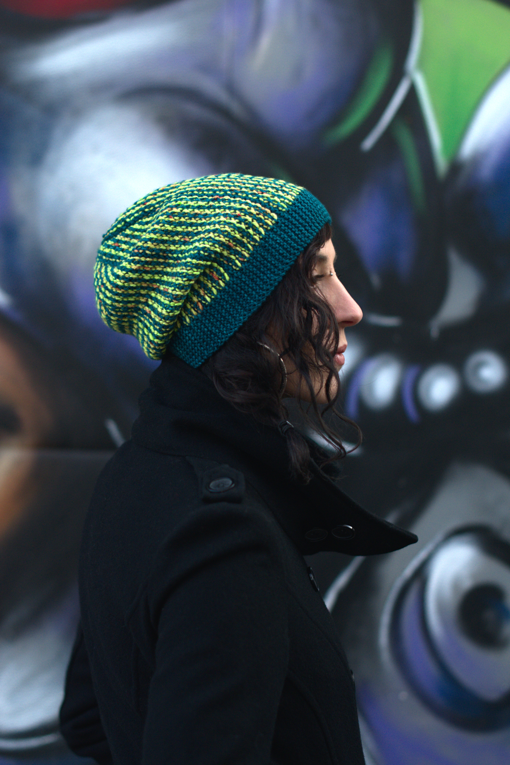 Kourserb reversible sideways knit slouchy hat in two colours for dk yarn