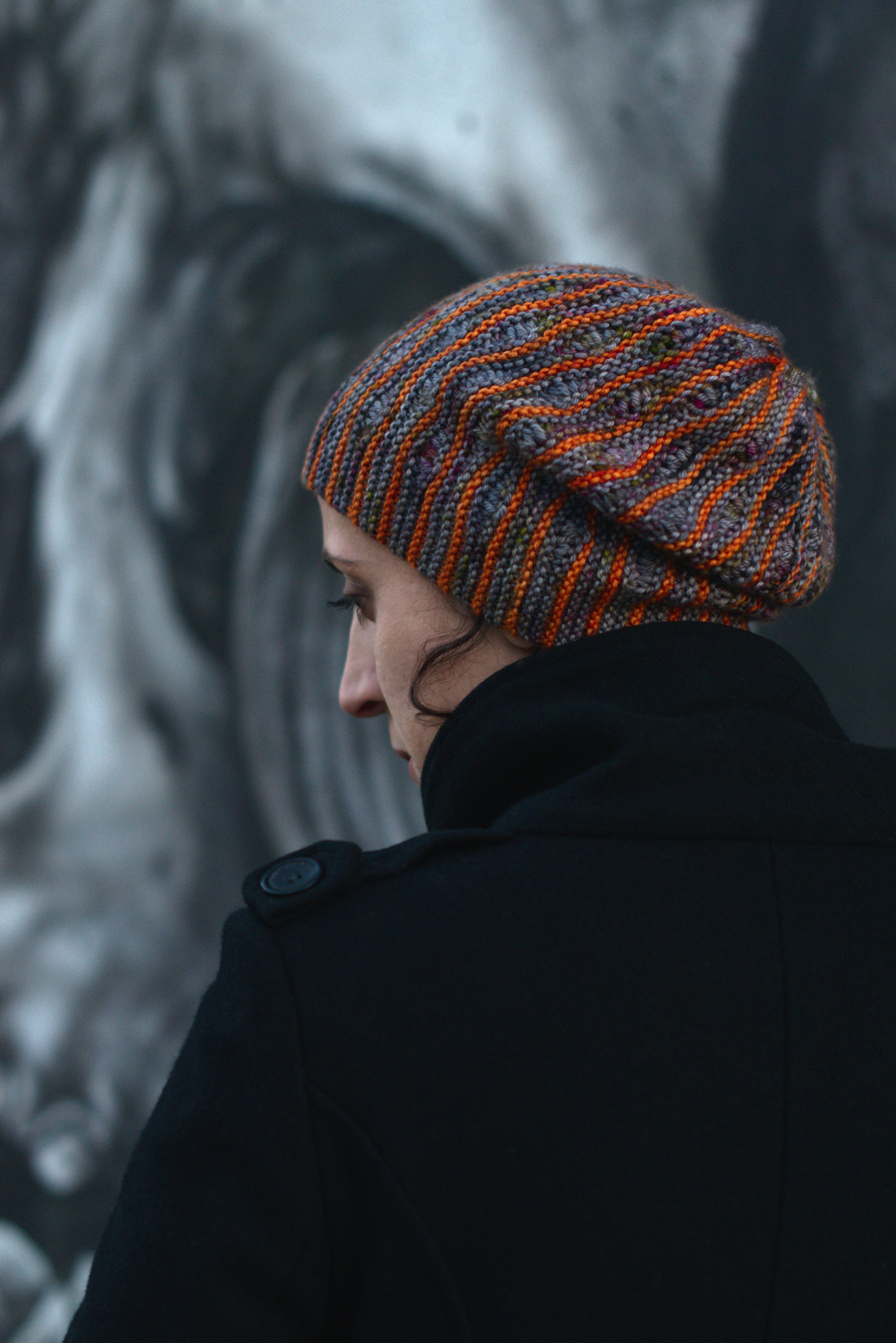 Laminard reversible sideways knit slouchy hat in two colours for dk yarn