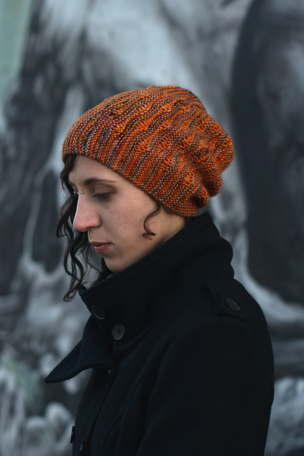 Laminard reversible sideways knit slouchy hat in two colours for dk yarn