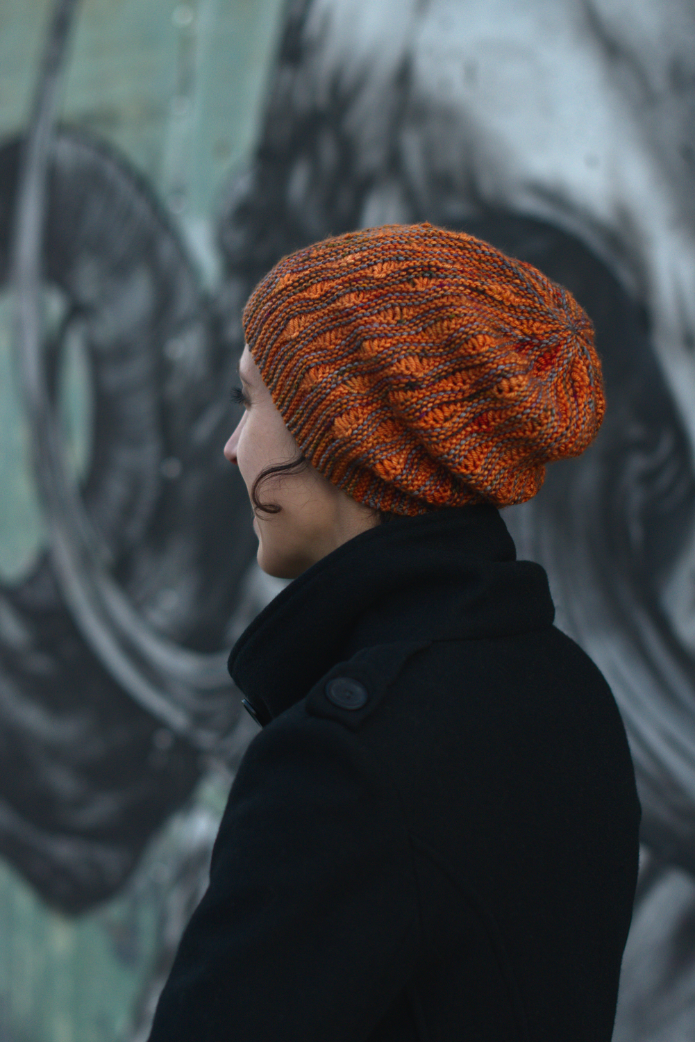 Laminard reversible sideways knit slouchy hat in two colours for dk yarn